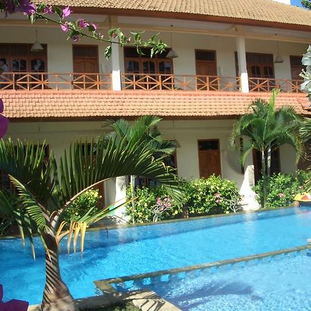 Villa Jaya Ловина Экстерьер фото
